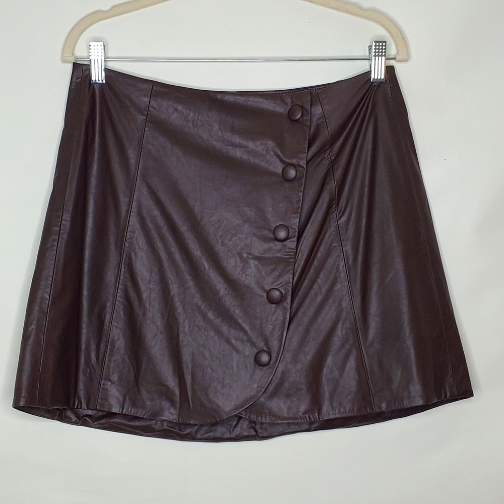 NEW Zara Vegan Leather Mini Skirt Size L Brown Asymmetric Snap Front Baddie